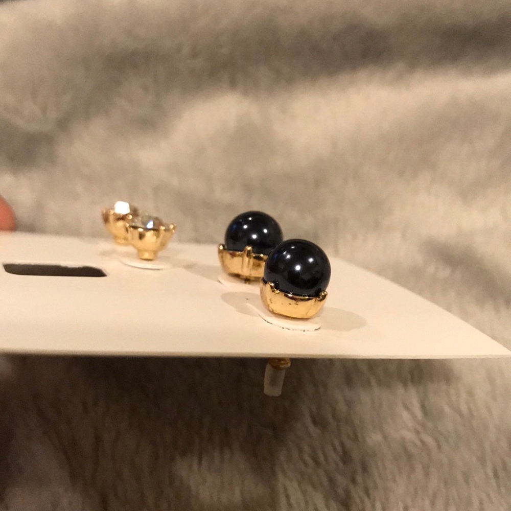 Stud Earring Set - Picture 3 of 6